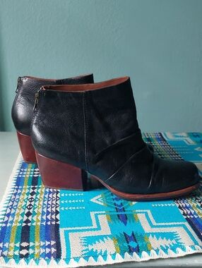 Kork-Ease Kissel Black Leather Ankle Booties with Brown Block Heel